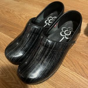 Sanita nursing clogs